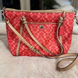 Coach Signature Tote